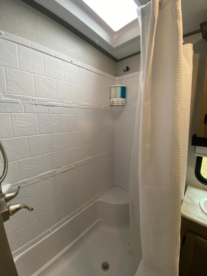 Cozy Rv Experience W/Pool+Spa Near Lake Conroe Willis Exterior photo