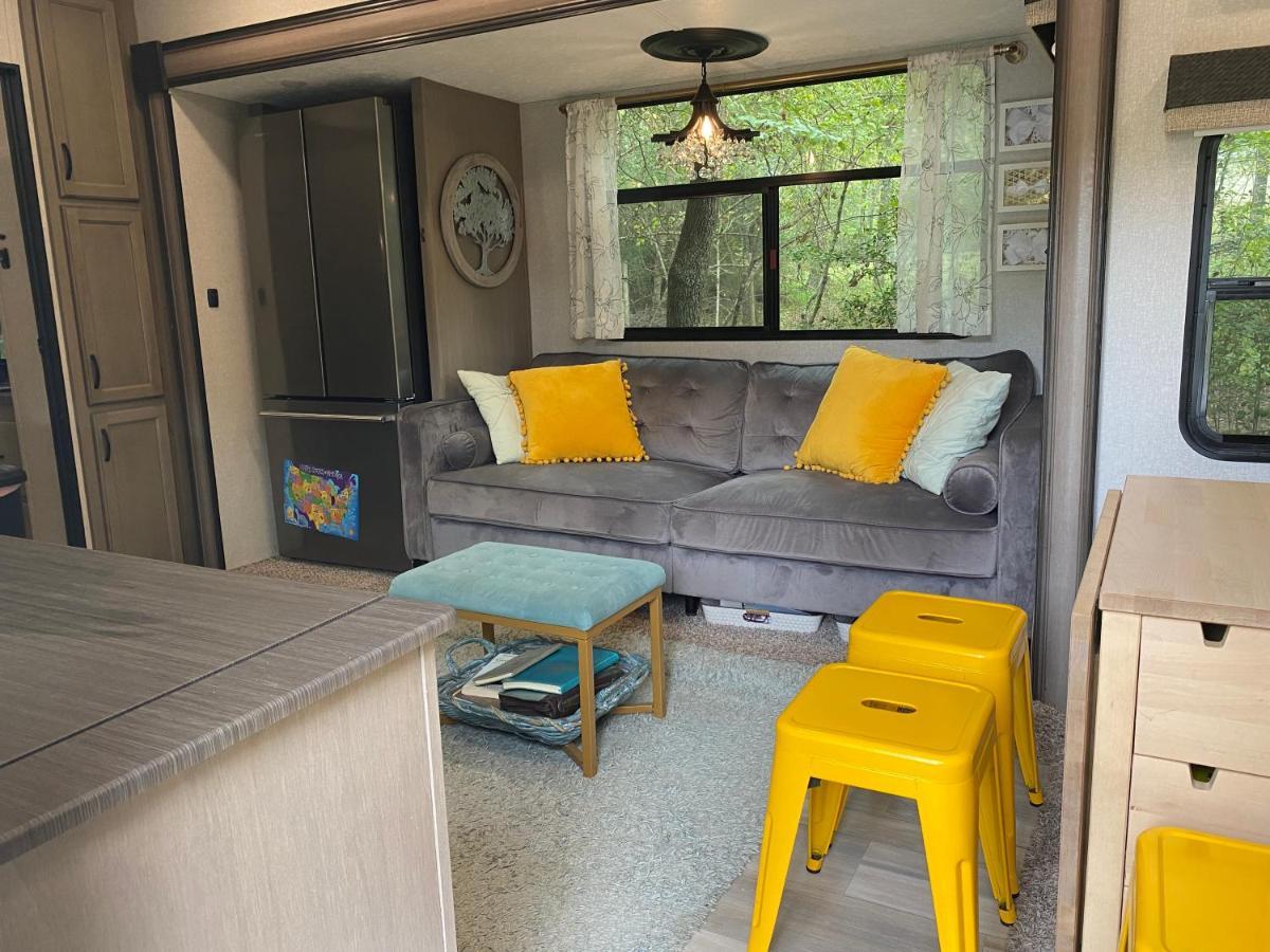 Cozy Rv Experience W/Pool+Spa Near Lake Conroe Willis Exterior photo